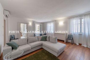 Appartamento nuovo in affitto a Forte dei Marmi.