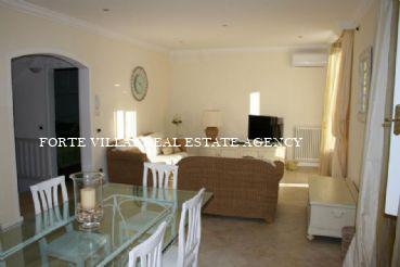 Apartment on two floors in the heart of Forte dei Marmi