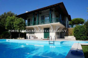  : Single villa For rent and for sale  Forte dei Marmi