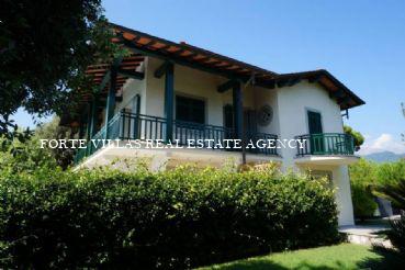  : Single villa For rent and for sale  Forte dei Marmi