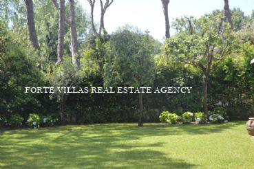  : Single villa For rent and for sale  Forte dei Marmi