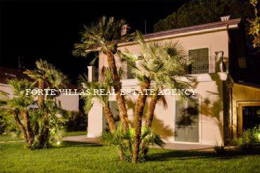 villa in vendita a Forte dei Marmi