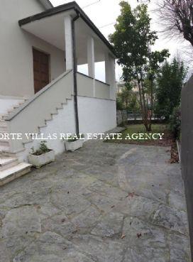  : Two-family house For rent  Forte dei Marmi