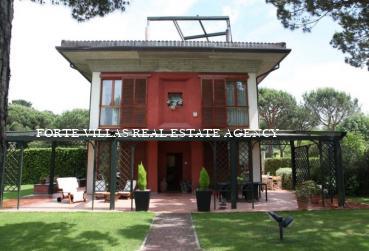 Bellissima bifamiliare a 250-300 m dal mare