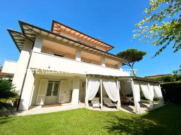 Bellissima villa a Forte dei Marmi a soli 300 m dal mare