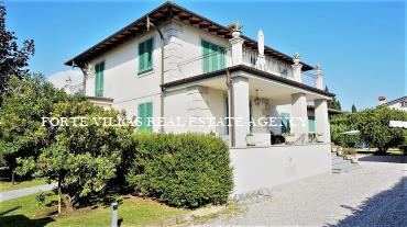 Beautiful villa in Forte dei Marmi