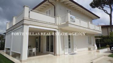 Bellissima villa nuova a Forte dei Marmi