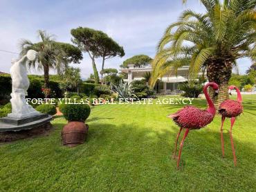 Beautiful villa in Forte dei marmi