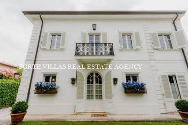 Beautiful villa in Forte dei Marmi in an excellent location