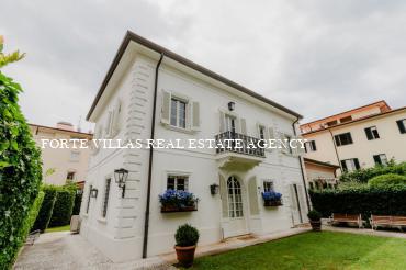 Beautiful villa in Forte dei Marmi in an excellent location