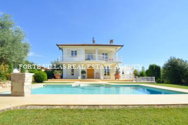 Villa singola in affitto in Vaiana con piscina