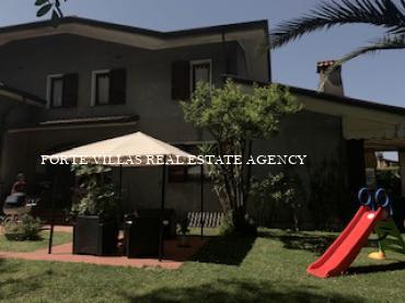 Villa for sale in Forte dei Marmi