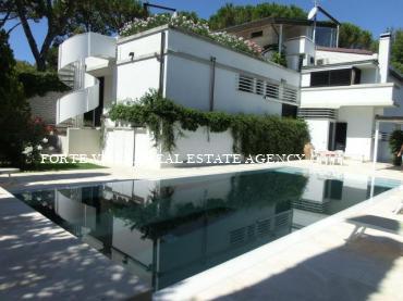 Villa in affitto a Forte dei Marmi con giardino e piscina