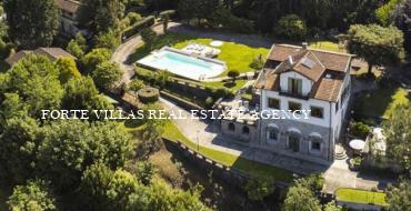 Beautiful Villa in Tuscany with beautiful garden and swimming pool