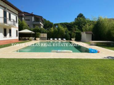 Villa for sale in Forte dei Marmi