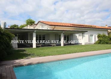 Forte dei Marmi, beautiful newly built villa with swimming pool