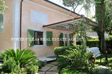  : Single villa For rent  Marina di Pietrasanta