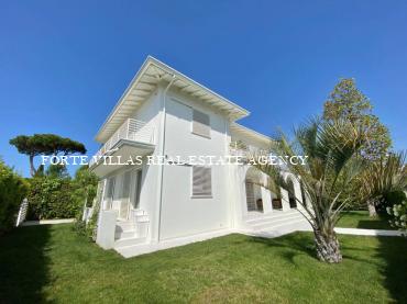 Villa in the centre of Forte dei Marmi