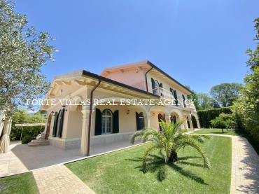 Prestigious Villa for rent in Forte dei Marmi