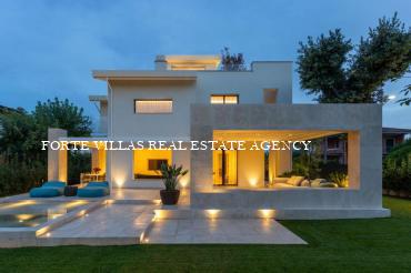  : Виллы с бассейном в аренду  Форте дей Марми