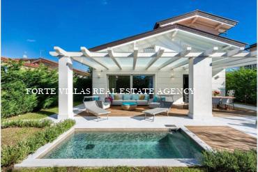 Beautiful newly built single villa with mini pool