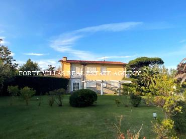 Single Villa for sale in Forte dei Marmi