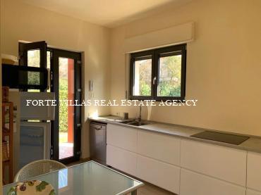 Cozy Villa with garden located behind Roma Imperiale area