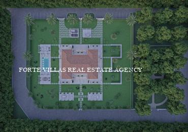 Lot of 6,000 square meters located about 900 meters from the sea of Forte dei Marmi