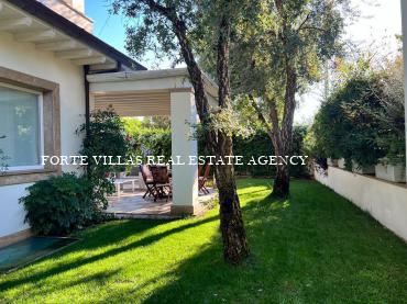 Super modern newly built villa with garden in Forte dei Marmi