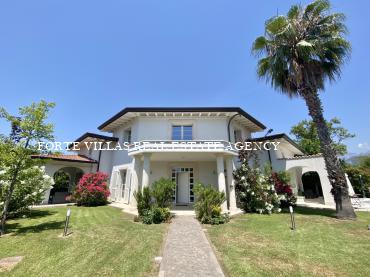 Villa Michelangelo Forte dei Marmi con piscina riscaldata