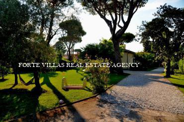 Beautiful single villa in Forte dei Marmi