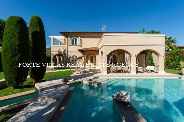 Amazing luxury villa for rent in Forte dei Marmi with pool
