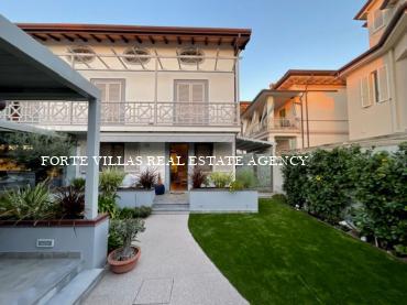 Luxury apartment for rent in the center of Forte dei Marmi