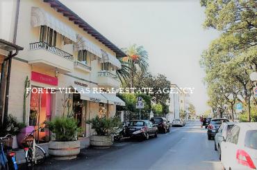 Spacious apartment for rent in the center of Forte dei Marmi