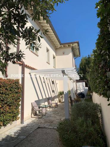 Bellissima villetta a Forte dei Marmi.