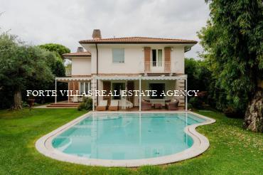 Villa for rent in Forte dei Marmi