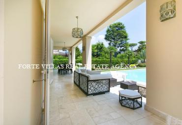  : Single villa For rent  Forte dei Marmi