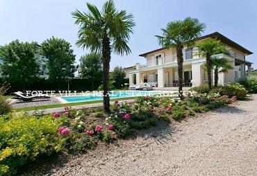 Villa in vendita a Forte dei Marmi
