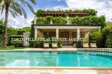 Very elegant villa for rent in Forte dei Marmi