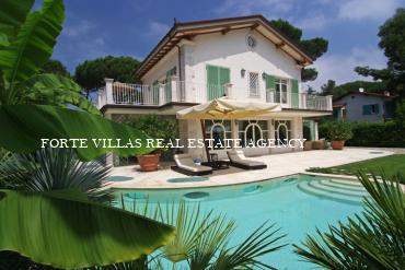 Villa in affito a Forte dei Marmi con piscina