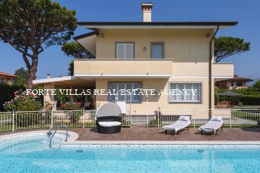  : Single villa For rent and for sale  Forte dei Marmi