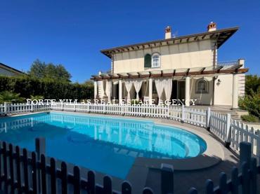 Villa for rent in Forte dei Marmi with swimming pool