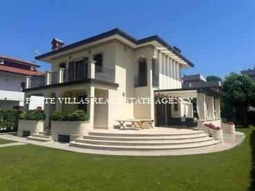 Bella villa singola a Forte dei Marmi