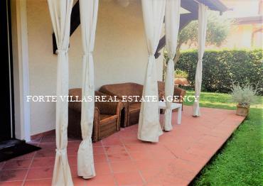  : Single villa For rent  Forte dei Marmi