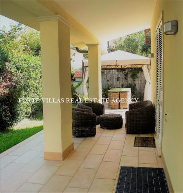  : Single villa For rent  Forte dei Marmi