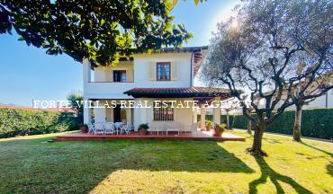  : Multi villa For rent  Forte dei Marmi