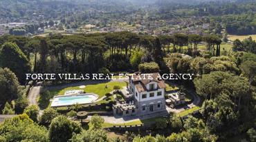 Meravigliosa villa a Camaiore, con grande terreno, bellissima vista e piscina