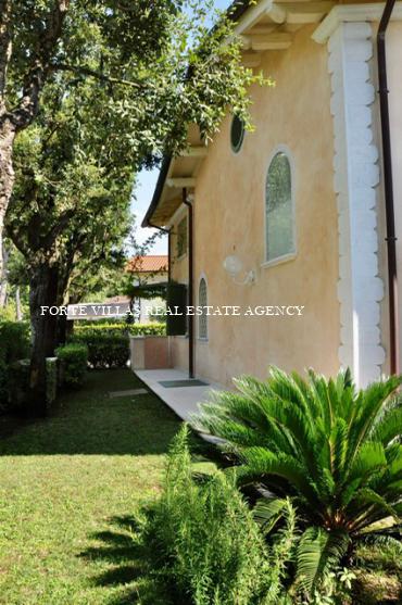  : Single villa For rent  Marina di Pietrasanta