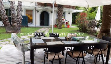 Wounderful single Villa with swimming pool and bright terrace for rent, close to the sea in Forte dei Marmi
