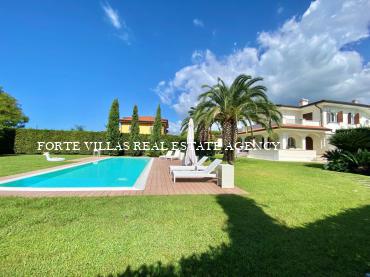  Newly built villa for rent in Forte dei Marmi with swimming pool